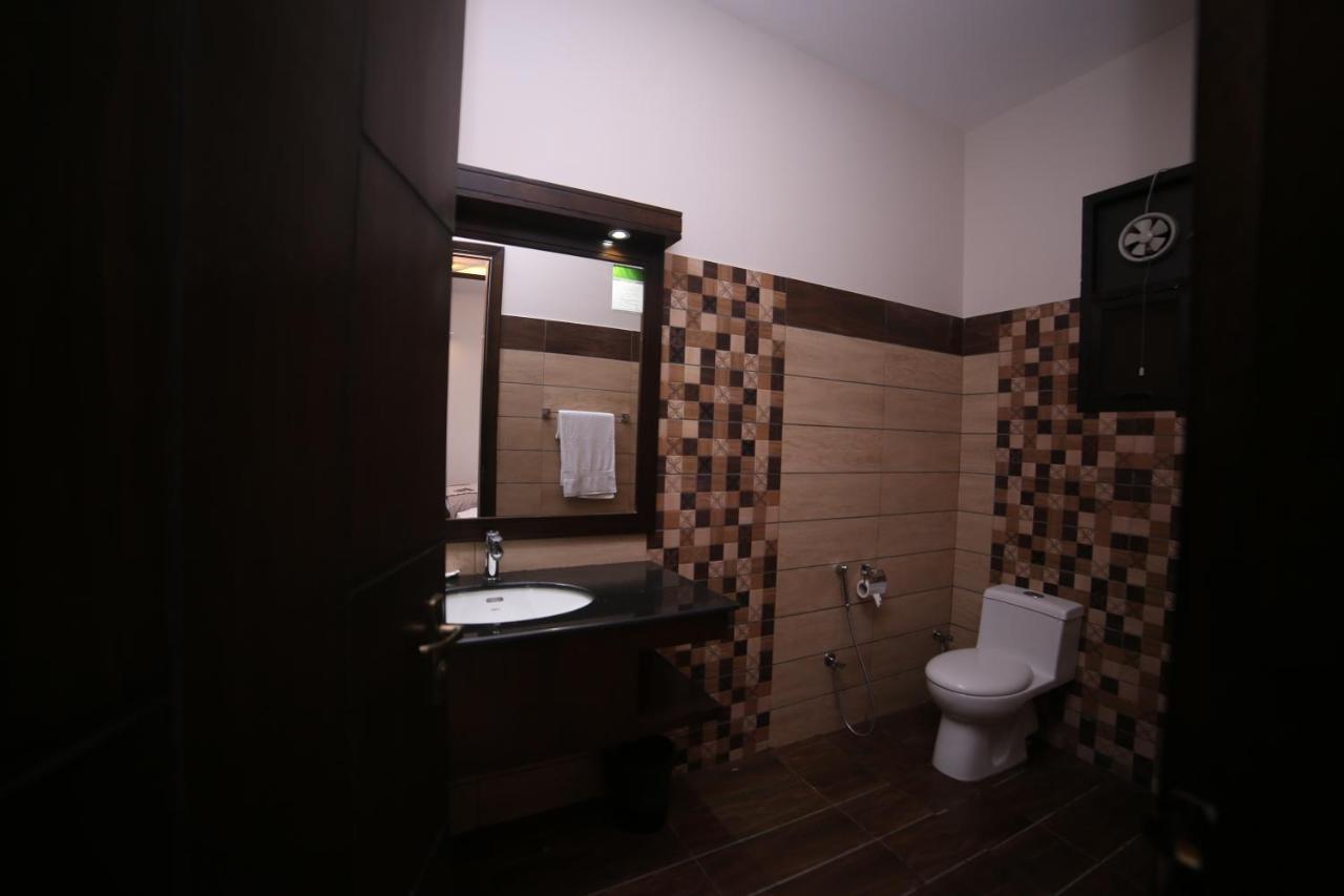 Zifan Hotel & Suites Karachi Exterior foto