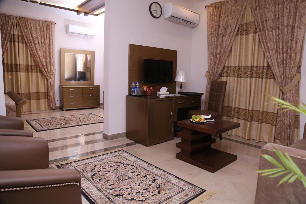 Zifan Hotel & Suites Karachi Exterior foto