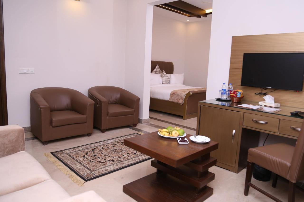 Zifan Hotel & Suites Karachi Exterior foto